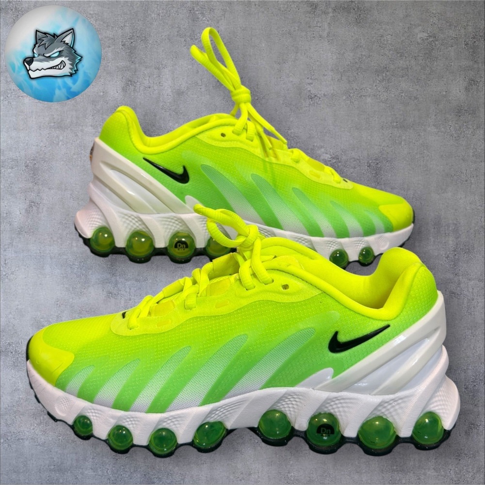 Women Nike Air Max DN8 Volt Black Green Strike Casual Shoes HF5509-700 Size 7.5 - Picture 2 of 5